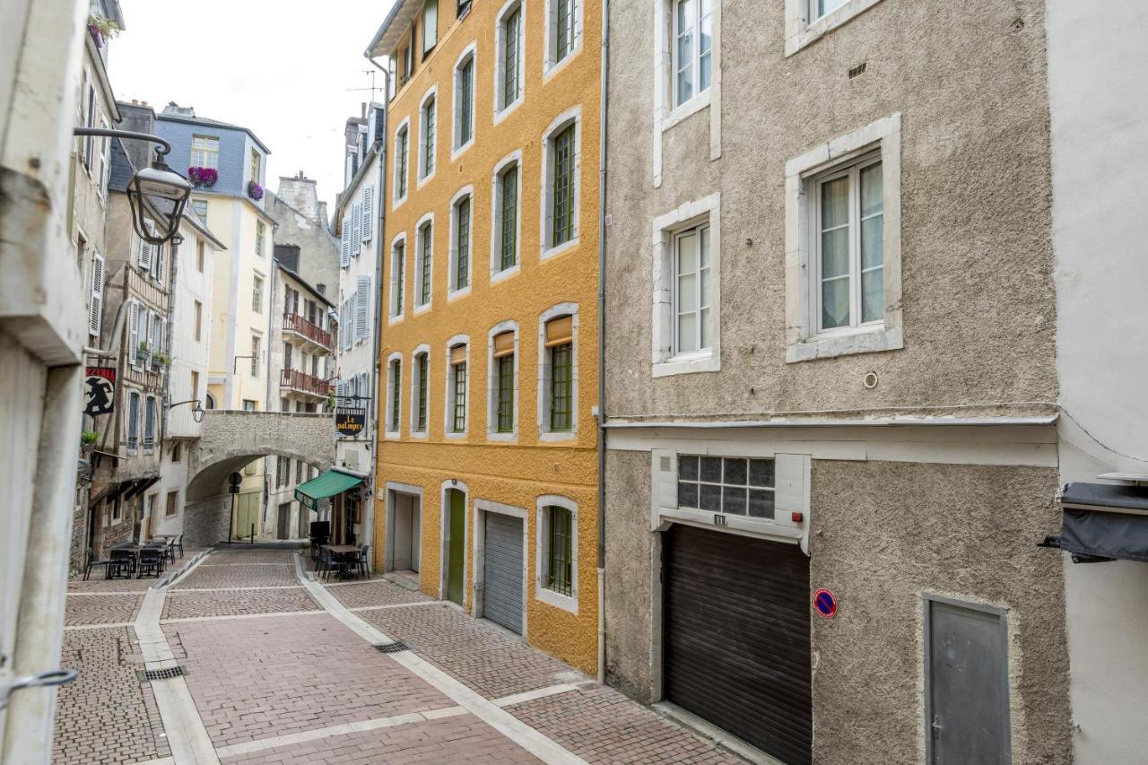 Quartier Du Chateau, Superbe Appartement Avec Parking Pau Kültér fotó