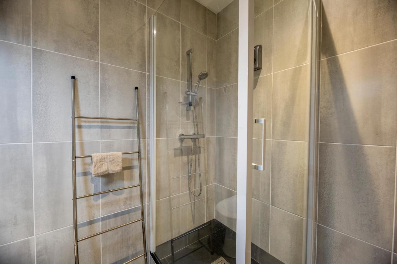 Quartier Du Chateau, Superbe Appartement Avec Parking Pau Kültér fotó