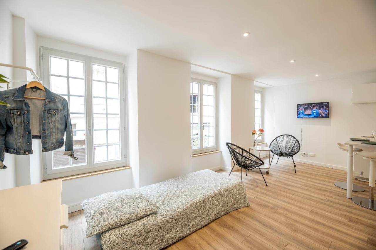 Quartier Du Chateau, Superbe Appartement Avec Parking Pau Kültér fotó