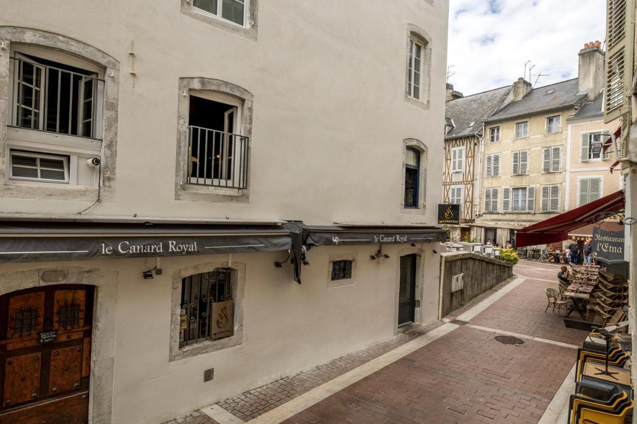 Quartier Du Chateau, Superbe Appartement Avec Parking Pau Kültér fotó